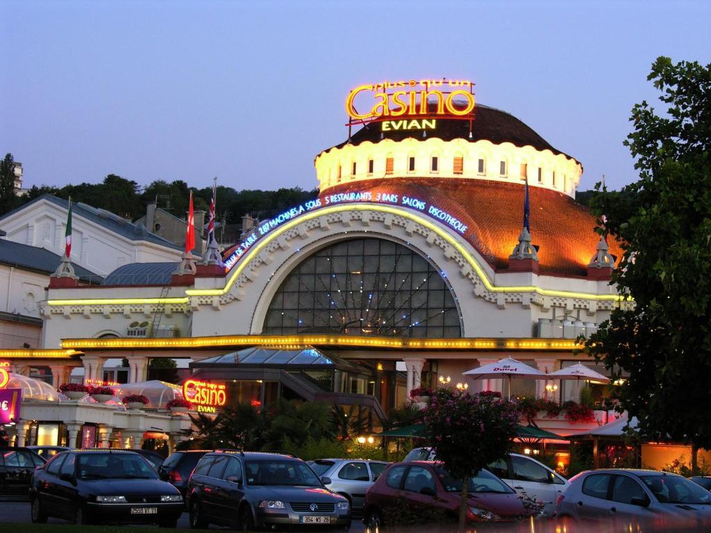 L'Oasis Hotel Évian-les-Bains Exterior foto